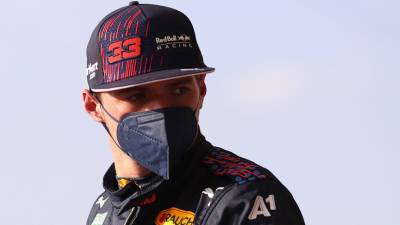 Гонка Гран-при Великобритании остановлена после аварии Ферстаппена