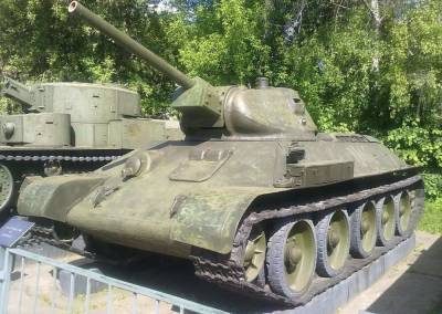 Танки Т-34, выпускавшиеся шестью заводами в СССР, имели отличия