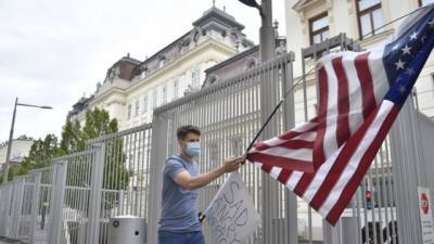 Загадочная болезнь: Американских дипломатов в Вене массово поразил "гаванский синдром"