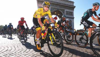 Йонас Вингегор - Тадей Погачар - Словенец Погачар выиграл Тур де Франс во второй раз подряд - sportarena.com - Англия - Бельгия - Словения - Дания - Эмираты - Эквадор
