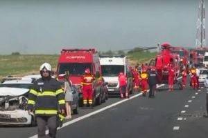 В Румынии на автотрассе столкнулись сразу 55 машин