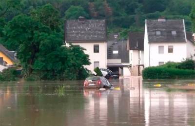Наводнение привело к разливу нефти на западе Германии