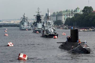 Сводная репетиция парада ко Дню ВМФ прошла в Петербурге