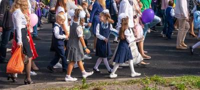 Власти Петрозаводска пообещали принять всех первоклассников в школы по месту жительства