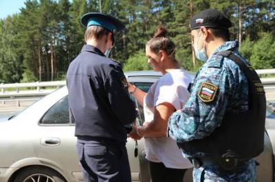 В Кемерове приставы во время рейда арестовали 8 автомобилей