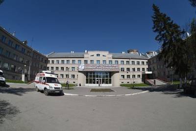 Пенсионер покончил собой в коронавирусном госпитале Новосибирска