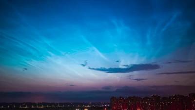В небе над Петербургом заметили редкие серебристые облака