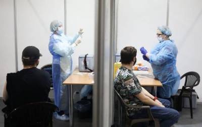 В Украине замедлилась COVID-вакцинация