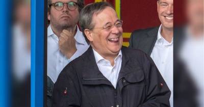 Кандидата в канцлери Німеччини розкритикували через сміх під час промови про жертви повені