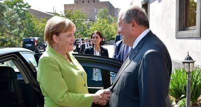 Саркисян поздравил Меркель и отметил ее вклад в развитие отношений Еревана и Берлина