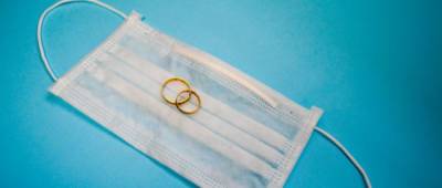 В Нью-Йорке запретили жениться через Zoom — во время пандемии это стало традицией