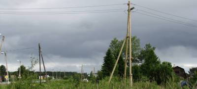 Энергетики Карелии продолжают неотложные и плановые работы в электрических сетях