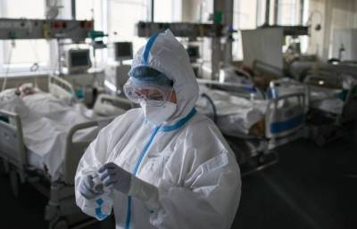 В России за сутки выявили 24 633 заразившихся коронавирусом