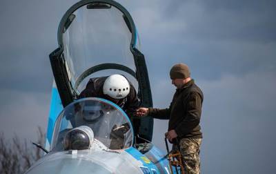 Летчики массово покидают ВВС Украины