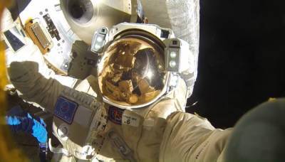 Скафандры без гарантии: космонавтам на МКС не в чем выходить в открытый космос