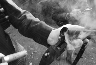В Павлово мужчина открыл стрельбу из ружья – фото дебошира