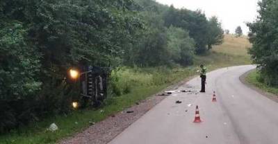 Вылетел в кювет и перевернулся: на Львовщине трагически погиб водитель микроавтобуса