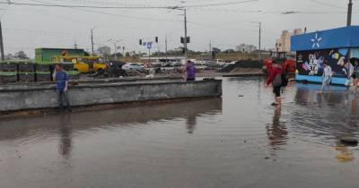Киев ушел под воду из-за сильного ливня: фото и видео непогоды