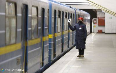 В Киеве из-за ливня частично закрыта еще одна станция метро