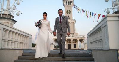 Первые пары поженились на Северном речном вокзале в Москве