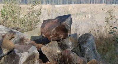 В Сарнах директору фирмы вручили подозрение в незаконной добыче ископаемых
