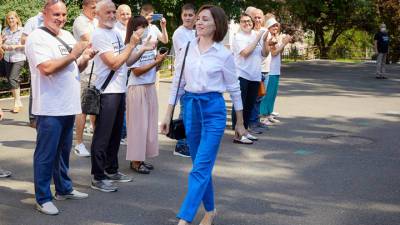 Партия президента Молдавии получила 63 из 101 мандата в парламенте