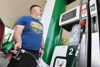 Эксперты оценили вероятность снижения цен на бензин до 20 рублей