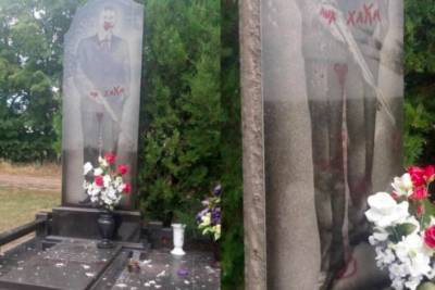 На Харьковщине дети надругались над памятником на кладбище