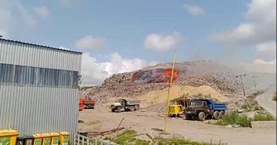 Росприроднадзор проводит проверку после пожара на мусорном полигоне в Круглово