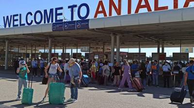 Турция не исключает закрытия границ из-за распространения штамма дельта