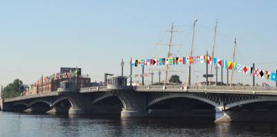 Санкт-Петербург и Кронштадт готовятся к проведению дня ВМФ — фото