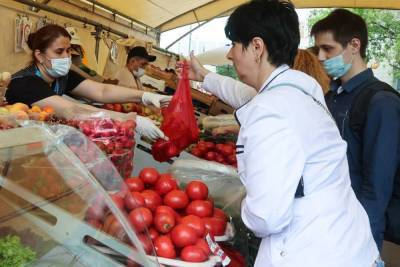 Андрей Турчак: цены на продукты нужно не только сдержать, но и снизить