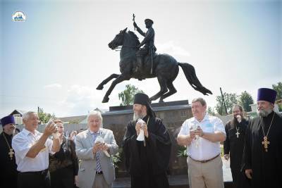 Первый в России конный памятник Николаю II открыли в Кулебаках
