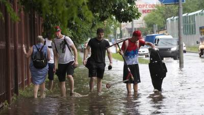 Москвичам рассказали о работе городских служб во время дождей и гроз