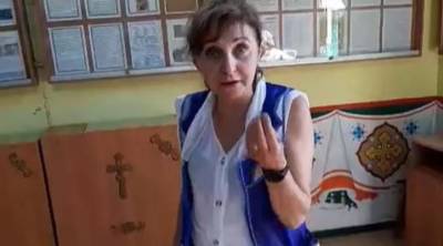 В Ростове уволили сотрудницу храма, которая выгнала прихожанку с коляской и облила водой