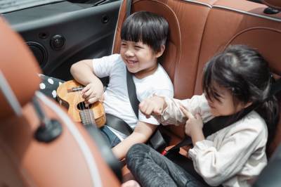 Больше половины российских водителей не знают, как перевозить детей – результаты опроса – Учительская газета