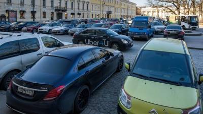 В Петербурге за прошлую неделю нашли 4,5 тыс. нарушителей парковки