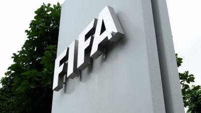 ФИФА объявила о дисквалификации троих российских спортсменов