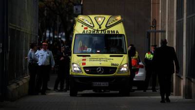 Девять человек пострадали в Испании в результате наезда машины на террасу бара