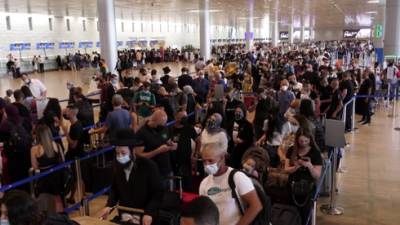 Тысячи пассажиров в Бен-Гурионе: не боимся лететь за границу - в Израиле опаснее