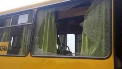 У Дніпрі невідомі обстріляли автобус з пасажирами