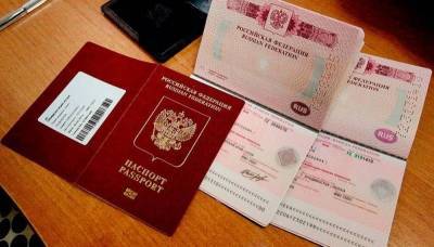 Названы сроки замены для граждан паспорта по возрасту в России