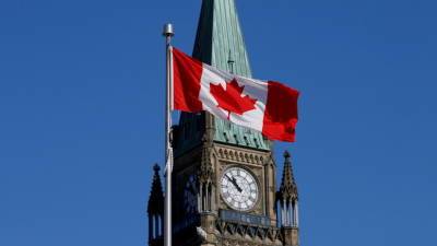 Канада откроет границы для вакцинированных туристов 7 сентября