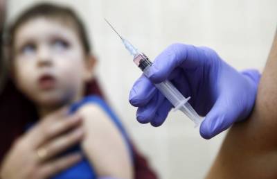 Вакцину от COVID-19 начали тестировать на больных российских детях