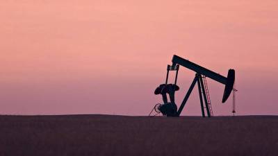 Цена нефти Brent на лондонской бирже опустилась ниже $68 за баррель