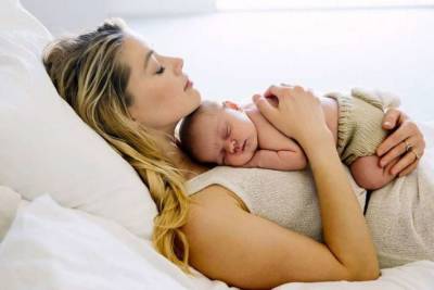 Джон Депп - Голливудская звезда Эмбер Херд опубликовала фото своей новорожденной дочери - lenta.ua - Украина