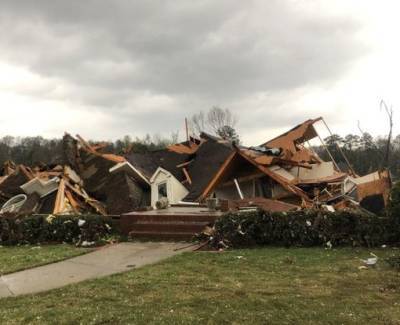 В США непогода спровоцировала обрушение еще одного дома и мира