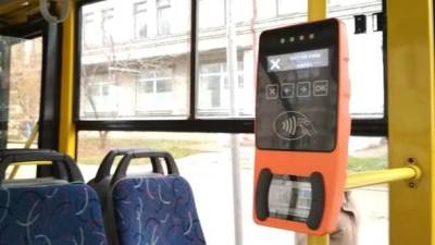 Из киевского общественного транспорта убрали кондукторов: как теперь оплатить проезд