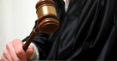 Дело о мошенничестве с квартирой пенсионерки: под суд пойдут судебный исполнитель и нотариус