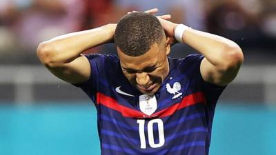 Нереализованный пенальти Мбаппе выбил сборную Франции с Евро-2020